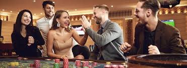 Diagram tata letak taruhan American Roulette dengan semua opsi taruhan dan pembayaran yang tersedia di devastate